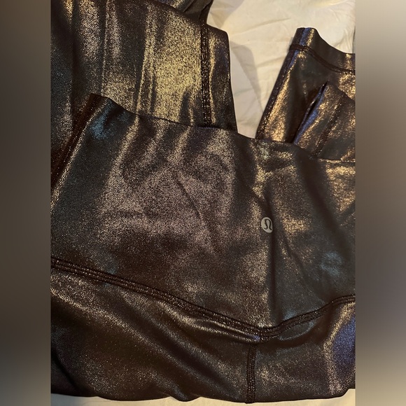 Size 6 Lululemon align high rise 25” pant - shine - Picture 6 of 7